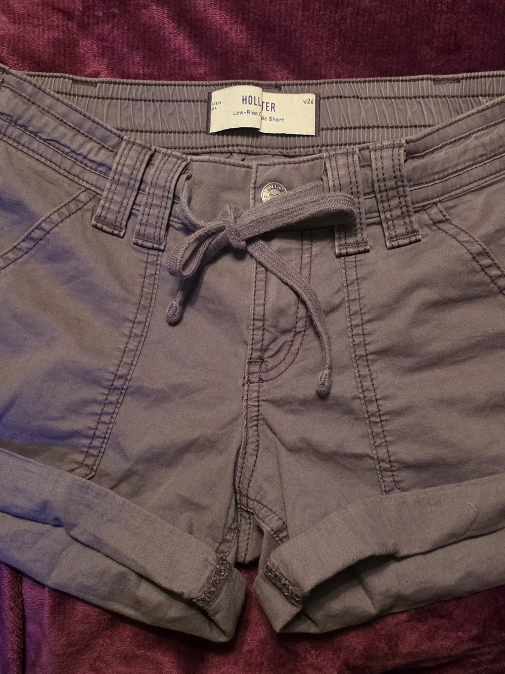 Hollister Low-Rise Classic Shorts With Rolled Hems & Drawstring Waist 2/W26 Guc